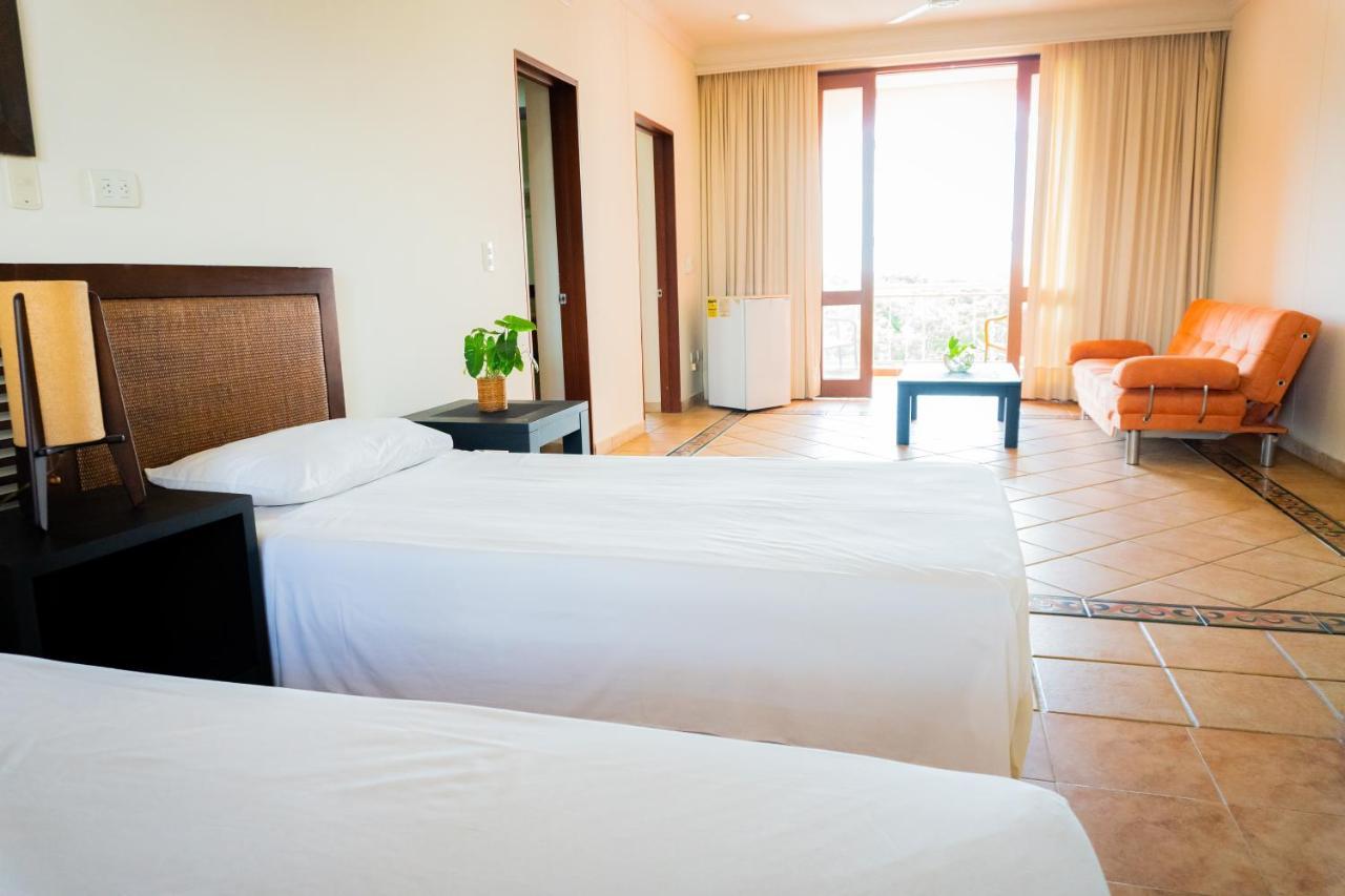 Hotel Penon Suites Хирардот Екстериор снимка