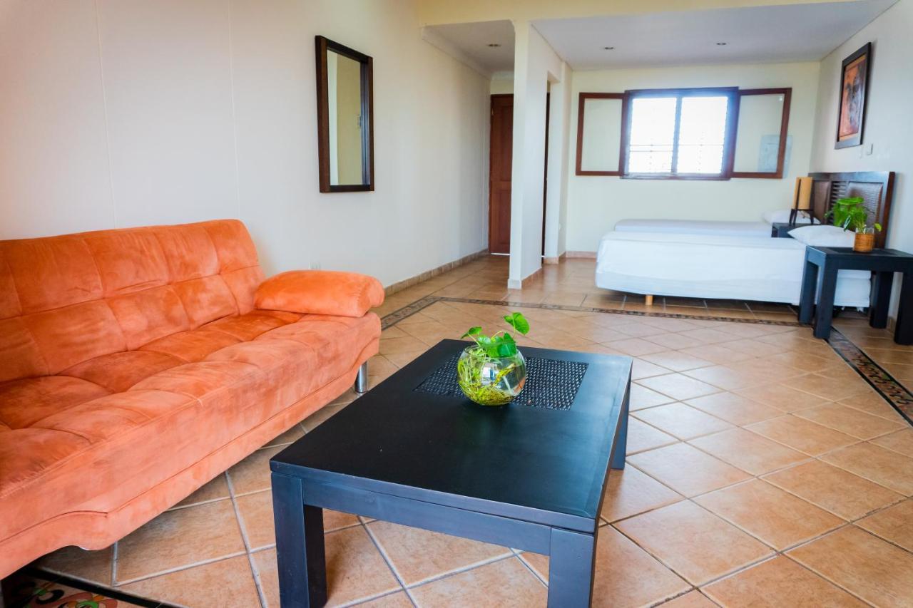 Hotel Penon Suites Хирардот Екстериор снимка