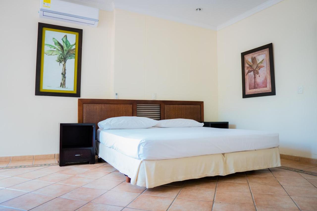 Hotel Penon Suites Хирардот Екстериор снимка