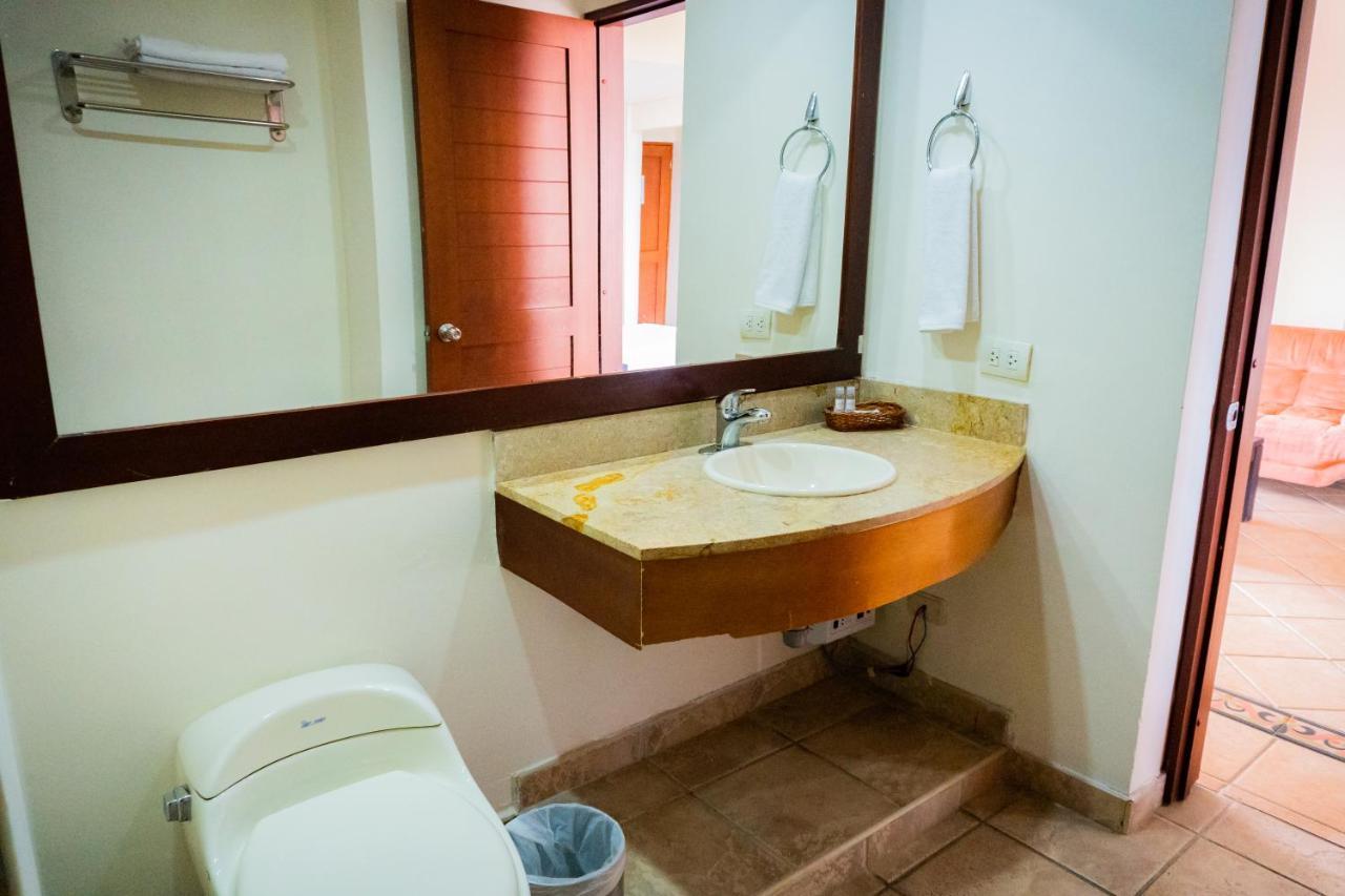 Hotel Penon Suites Хирардот Екстериор снимка